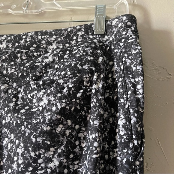 COPY - Lululemon | jet crop in shimmy shimmer black white - Picture 7 of 10